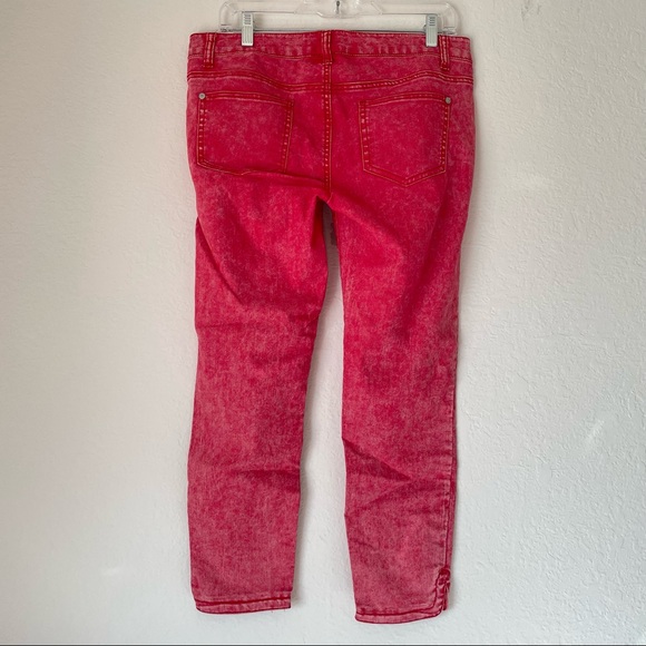 Forever 21 Red Cropped Jeans - Picture 2 of 7